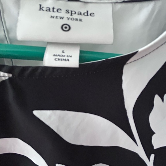 Kate Spade Black and White Floral Women's Crop Top w/Sleeveless Design NWOT CUTE - Picture 9 of 9